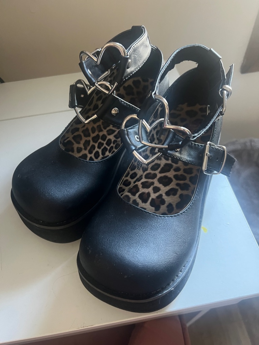Demonia Black Heart-Accent Mary Jane Shoes with Leopard Insole